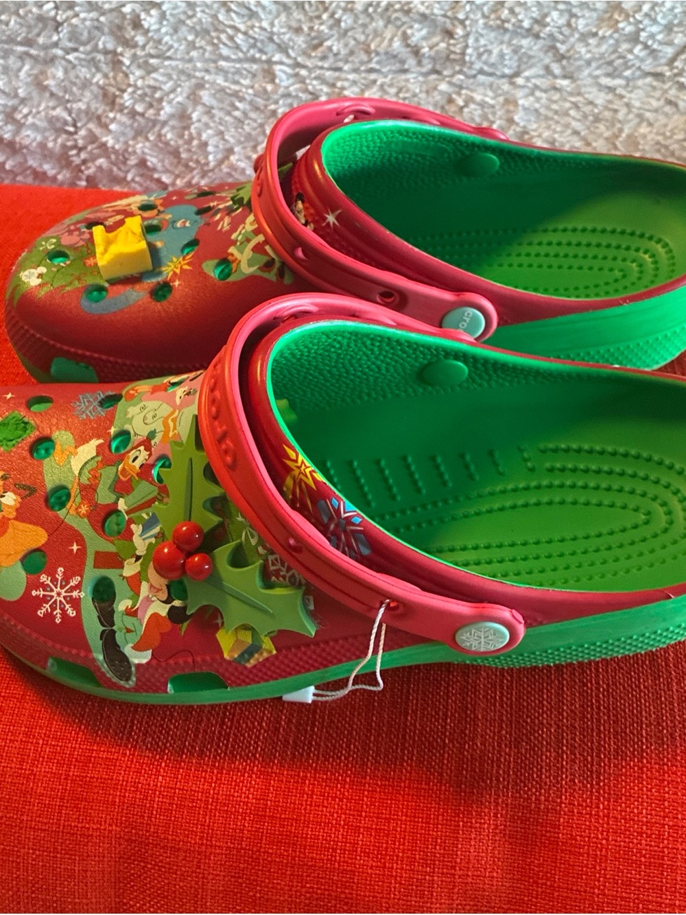 Disney Parks Christmas Crocs M10 W13Mickey & Friends 2023 Holiday Presents Red - Picture 2 of 10